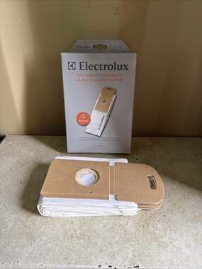 Electrolux Oxygen3 Upright Dust Bag and Filter EL205B White New 4 Bags 1 Filter